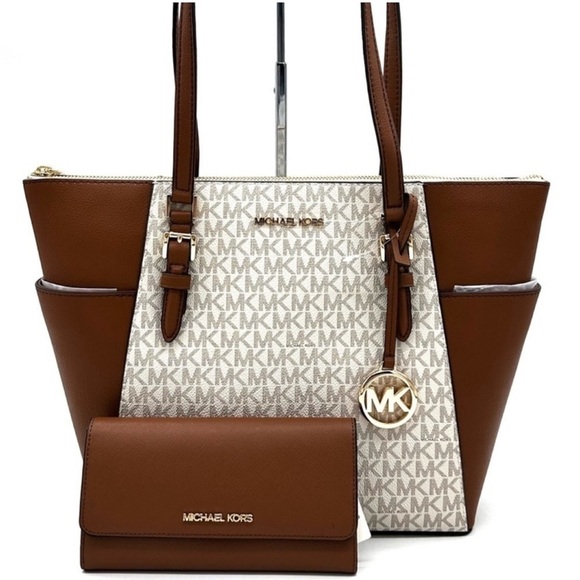 Michael Kors Large Charlotte Tote Bag & Trifold Wallet Vanilla/Brown - Picture 1 of 14